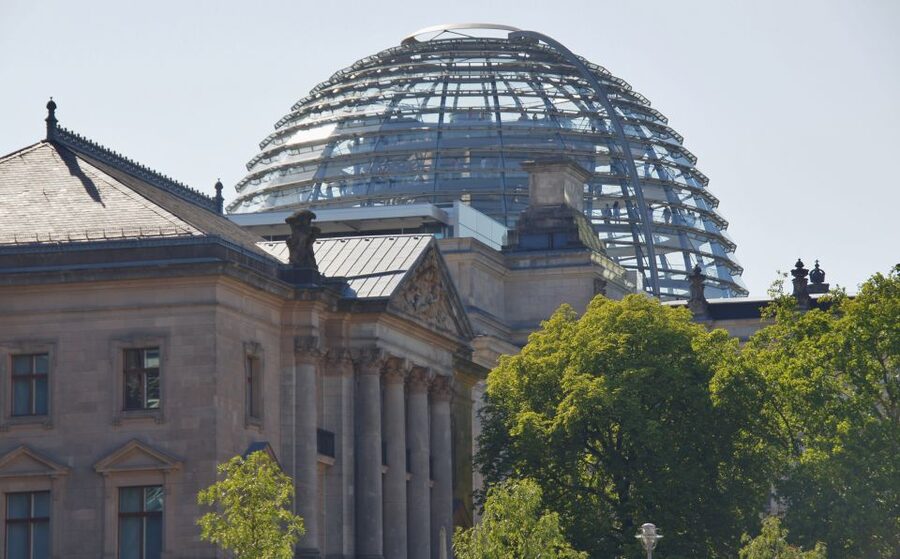 Berlin: Dinner Cruise on the Spree with Prosecco - What the food is really like