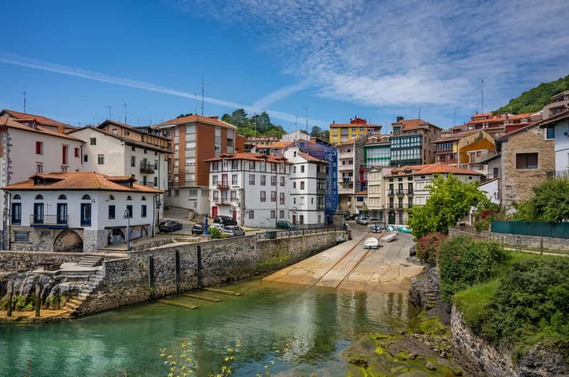 Bilbao: Gaztelugatxe, Bermeo, Mundaka, Gernika, & Wine Tour - Who should book this experience