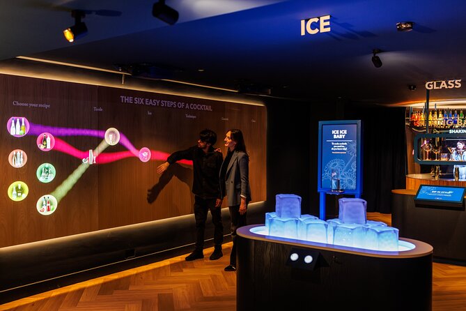 Bols Cocktail Experience Entrance ticket plus Cocktail - Smell tests and flavor tasting make the museum work