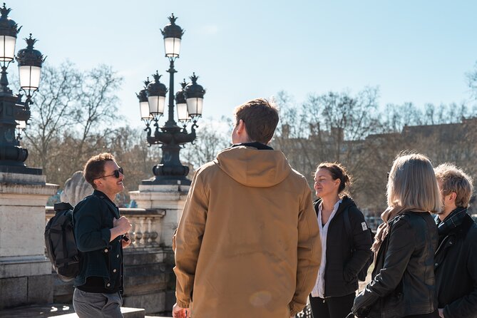 Bordeaux Food and Wine Tour : Authentic Artisanal Flavors - The Grosse Cloche and an unusual city gate