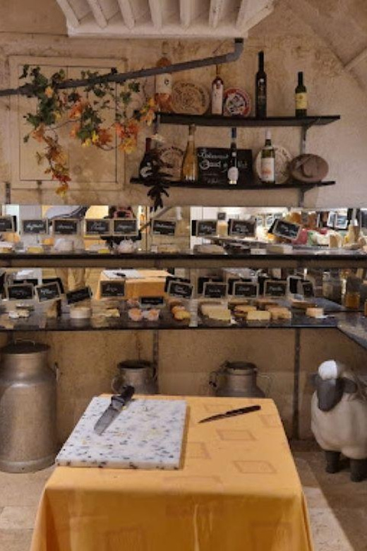 Bordeaux Gourmet Experience: Cheese & Wine Tasting - Why the host matters more than the menu