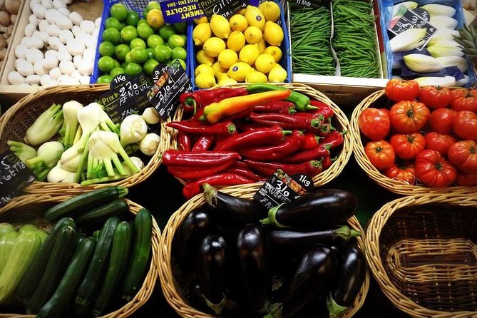 Bordeaux Old Town & Market Local Food with Wine Tastings Tour - The guides can make or break the morning