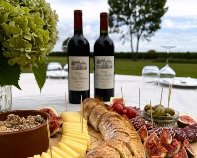 Bordeaux: St-Emilion Vineyards e-Bike Tour with Wine & Lunch - St-Émilion village after the vineyard ride