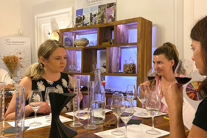 Bordeaux Wine Masterclass: Blending workshop with appetizer - A French wine lesson beyond Bordeaux