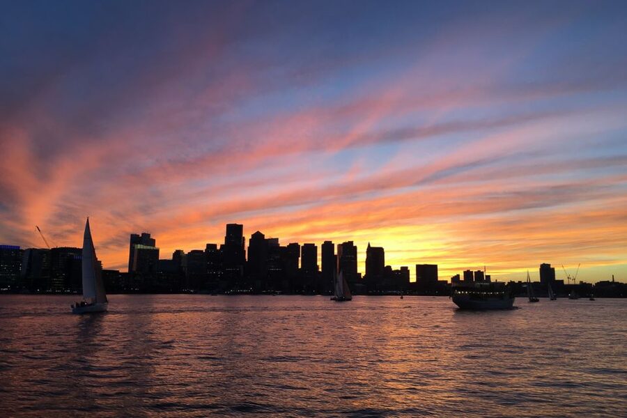 Boston: Harbor Champagne Sunset Sail from Rowes Wharf - How the $82 price holds up