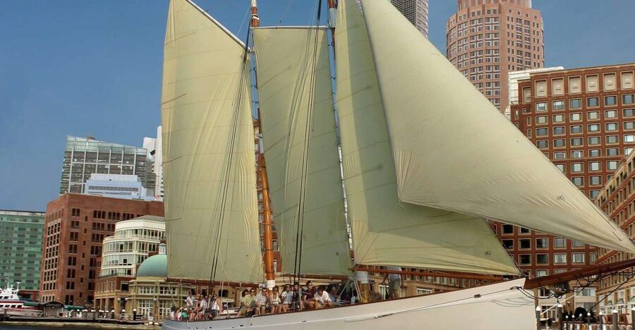 Boston: Harbor Champagne Sunset Sail from Rowes Wharf - Castle Island and the harbor islands