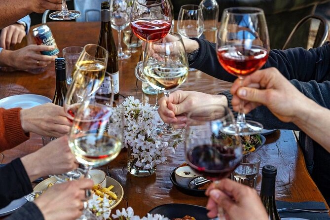 Boutique Wine Tour - visit Central Otago, 4 Wineries & Lunch - What the guides add to the five-and-a-half-hour day