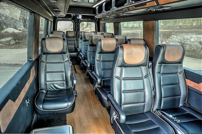 Branson VIP Wine Tasting and Dinner Tour - A Small Van Makes the Route Easy