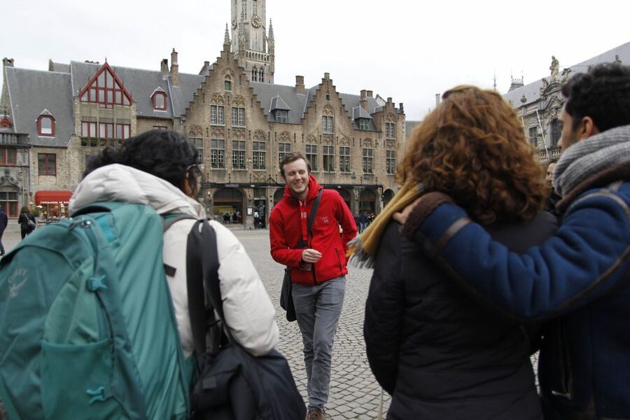 Bruges: History, Chocolate and Beer Walking Tour - How the chocolate stop works