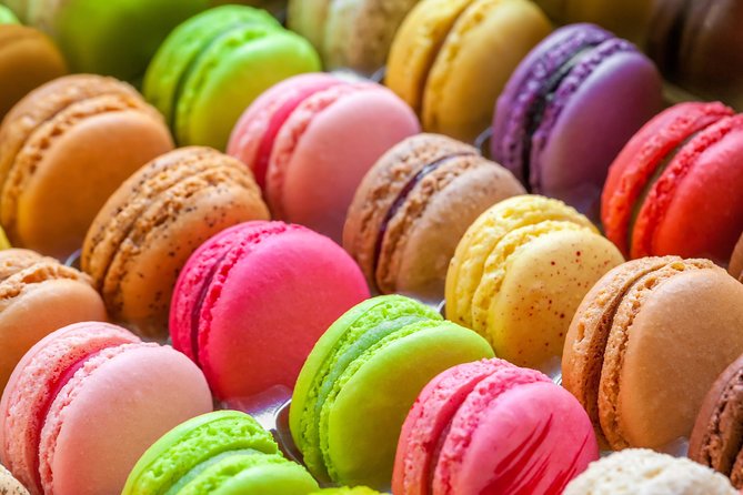 Brussels All In Tour : Belgian food, chocolate, beer, sightseeing - Grand Place, guildhouses, and the short history lesson