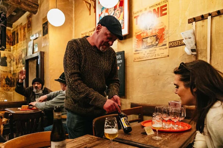 Brussels: Beer Tour with 6 Beers and 3 Chocolate Tastings - The first glasses: learning the Belgian beer family tree