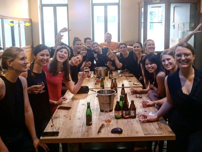 Brussels: Belgian Beer Tasting and Course at a Private Bar - Inside The Unusual Cafe