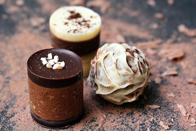 Brussels Chocolate Tasting Tour - Starting beneath Brussels’ City Hall