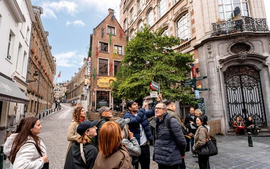 Brussels: Guided Walking Tour with Optional Beer Tasting - The Bourse and the optional Belgian beer tasting