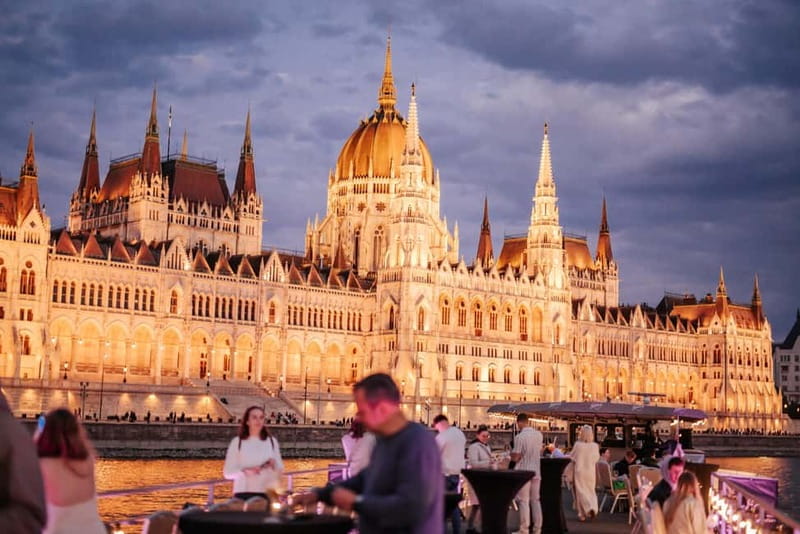 Budapest: Cruise Unlimited Aperol and Prosecco - What the Budapest Danube cruise is really like