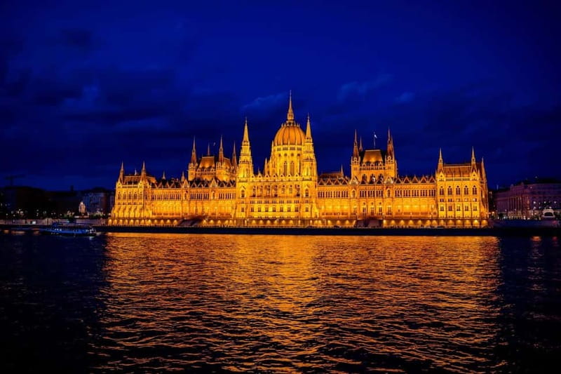 Budapest: Cruise Unlimited Aperol and Prosecco - Sunset or night cruise?