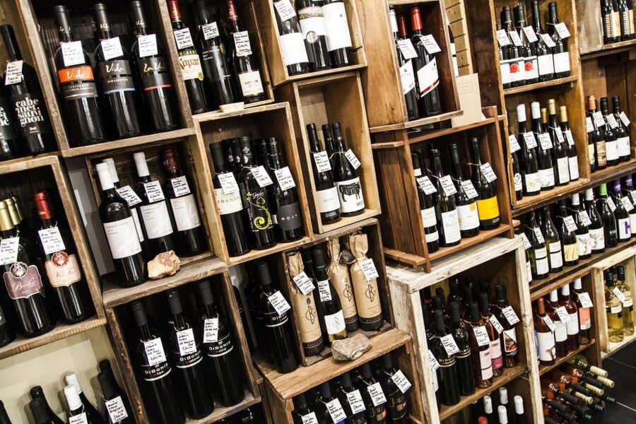 Budapest: Essentials of Hungarian Wine Tasting Class - Arriving at The Tasting Table Budapest