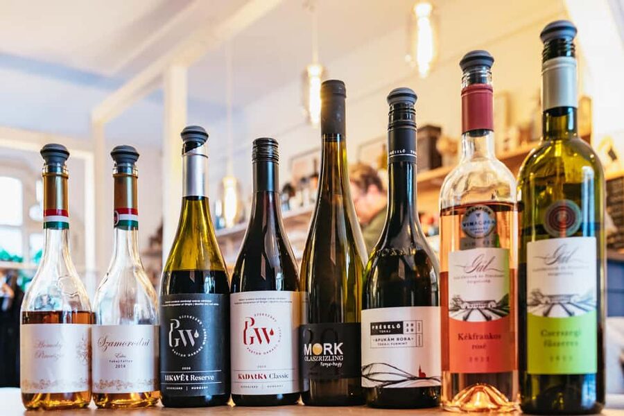 Budapest: Hungarian Wine Tasting with 8 Wines and Tapas - Furmint, kadarka, and Bull’s Blood