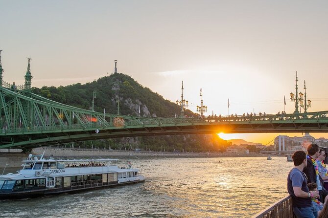 Budapest Sip and Sail Danube Cruise with Unlimited Prosecco - A closer look at the 75 to 90-minute schedule