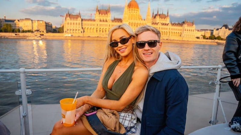 Budapest: Sip & Sail Danube Cruise with Unlimited Beer - The southern Danube sights and the return north