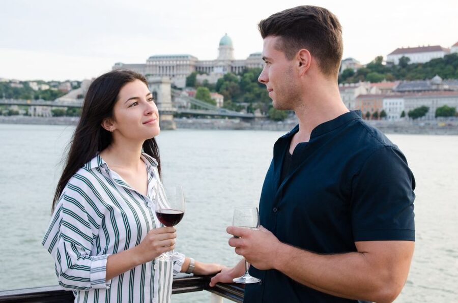 Budapest: Summer Brunch & Cruise with Prosecco or Cake - Who will get the most from the $34 price