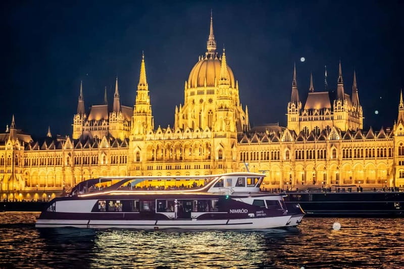 Budapest: Sunset Cruise with 2 Cocktails - Sunset timing is the key booking decision