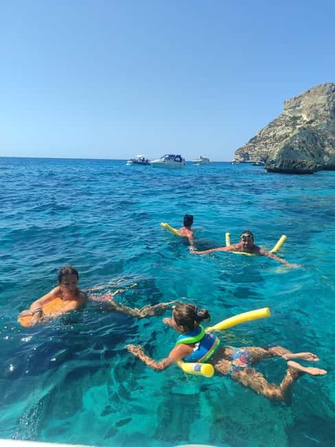 Cagliari: Devil's saddle boat tour, 4 stops and prosecco - Calamosca offers a compact beach stop