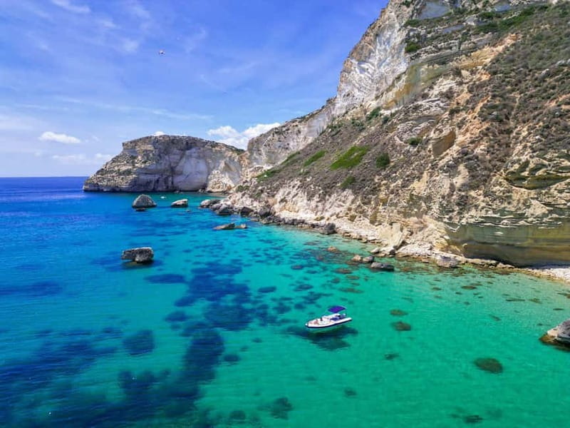 Cagliari: Devil's saddle boat tour, 4 stops and prosecco - Cala Bernat starts the water time