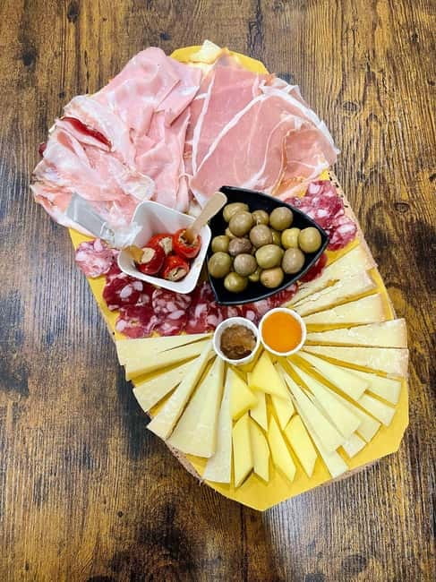 Cagliari: Food and Wine Tasting Experience - Timing, comfort, and practical details