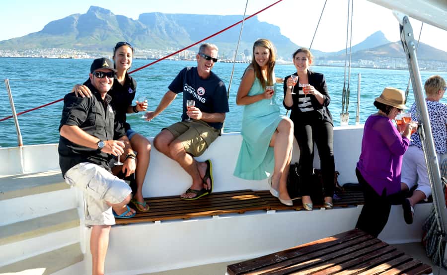 Cape Town: 1-Hour Pre-Sunset Champagne Cruise - Boarding at the V&A Harbour