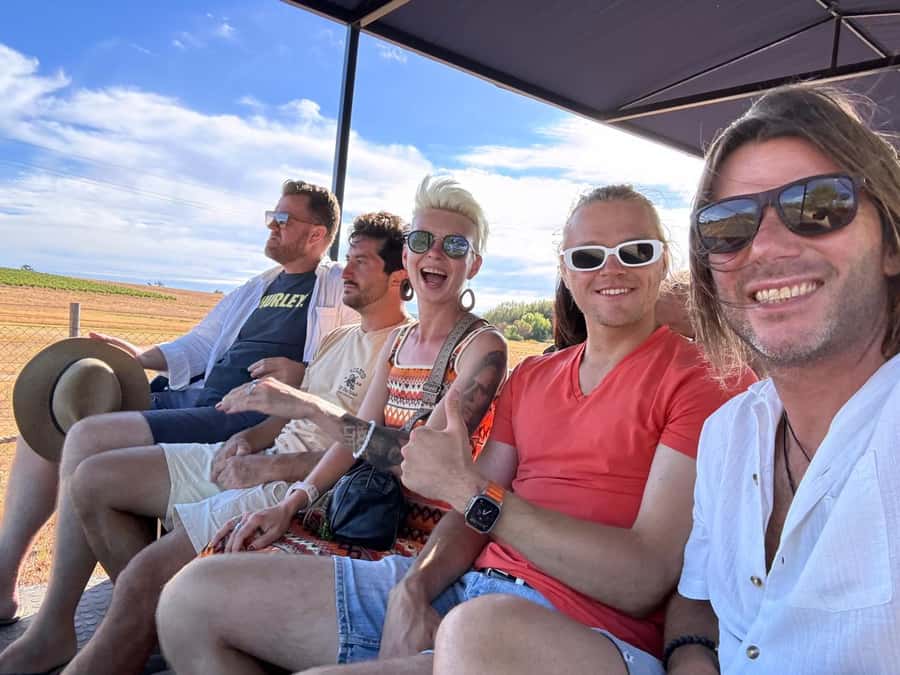 Cape Town: Stellenbosch Hop-On Hop-Off Tractor Transfer - Arriving at Eikendal and starting the day
