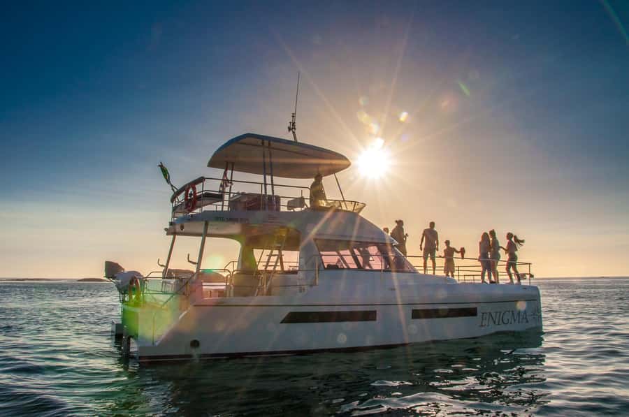 Cape Town: Sunset Champagne Cruise and 3-Course Dinner - What the cruise feels like on board