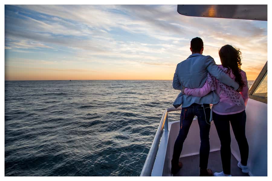Cape Town: Sunset Champagne Cruise and 3-Course Dinner - Dinner ashore at City Grill or Raj