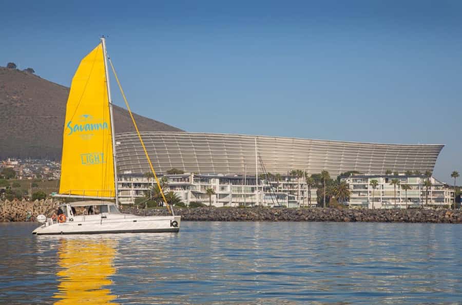 Cape Town: V&A Waterfront Gin Voyage Cruise - Crew service, photos, and the overall mood