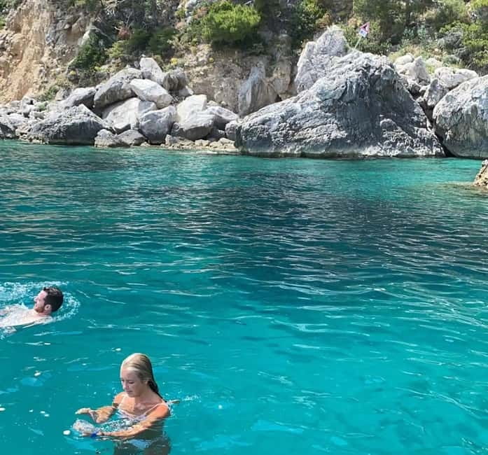 Capri: Scenic Boat Tour with Swimming, Limoncello & Snack - Arco Naturale from the sea