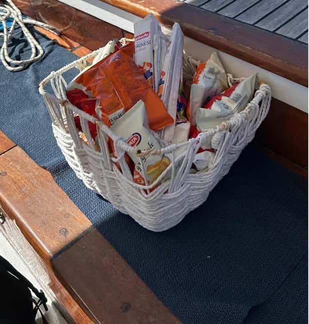 Capri: Scenic Boat Tour with Swimming, Limoncello & Snack - The Faraglioni: Capri’s best photo stop