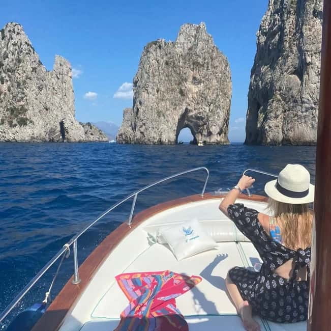 Capri: Scenic Boat Tour with Swimming, Limoncello & Snack - Starting at Via Cristoforo Colombo, 76