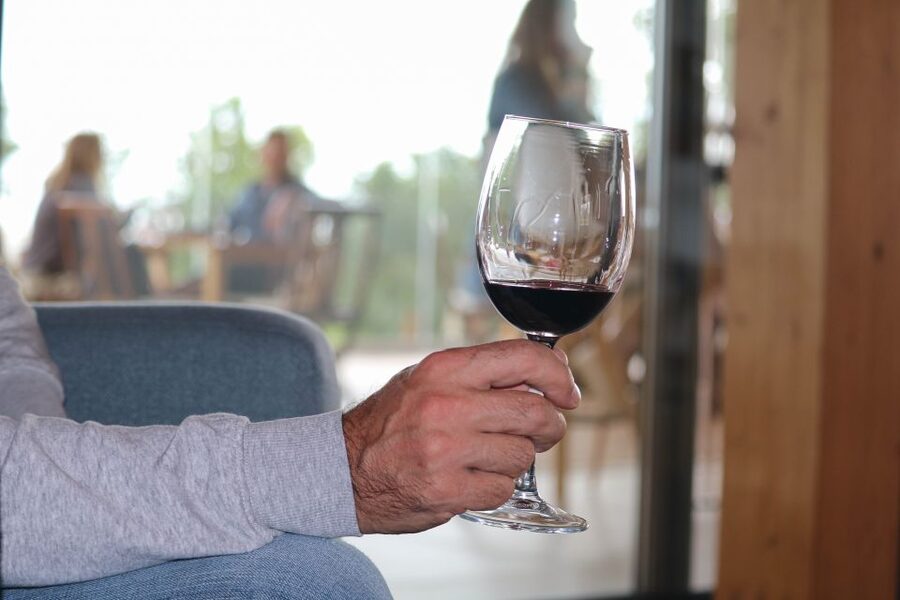 Carvoeiro/Portimão/Alvor: Wine Tour w/ Tasting, Tapas, Music - Four wines paired with four local tapas