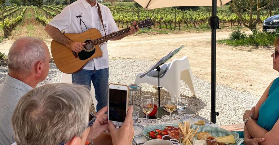 Carvoeiro/Portimão/Alvor: Wine Tour w/ Tasting, Tapas, Music - The 30-minute vineyard and winery walk
