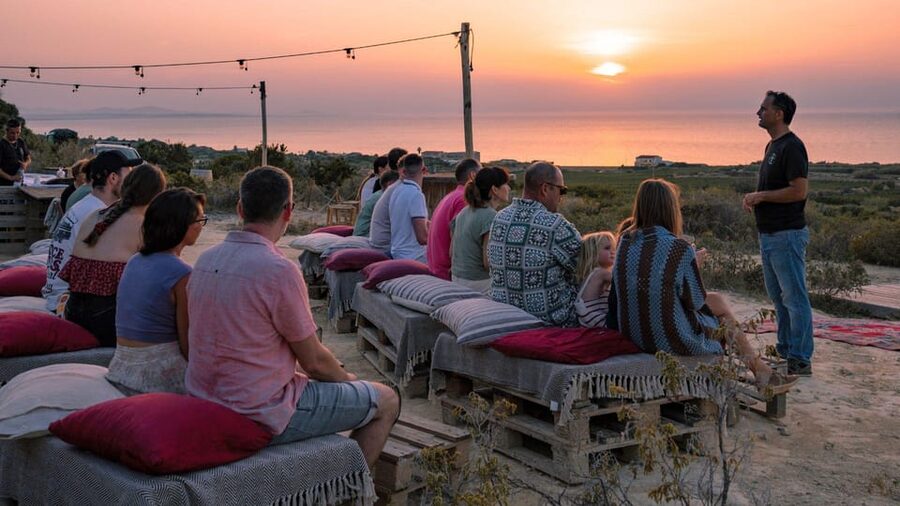 Castelsardo: visit a vineyard with wine tasting at sunset - Key points to know before booking