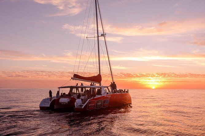 Catamaran Sunset Champagne Cruise Cape Town - Why the sunset looks better from the water