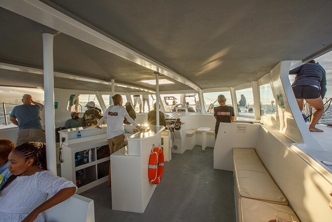 Catamaran Sunset Champagne Cruise Cape Town - The catamaran, the crowd, and the backup boat issue