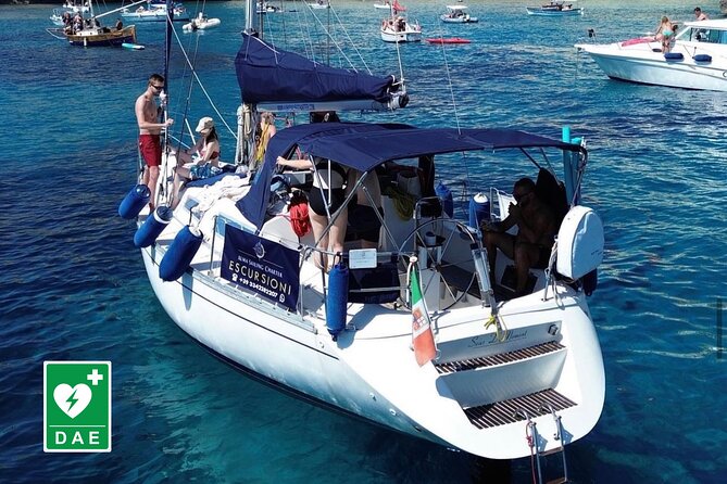 Catamaran tour stops bathing and snorkeling toast with prosecco - How the three-hour schedule feels