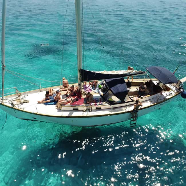 Catania: Boat Trip with Aperitif, Prosecco and Snorkeling - Why this Catania boat trip works so well