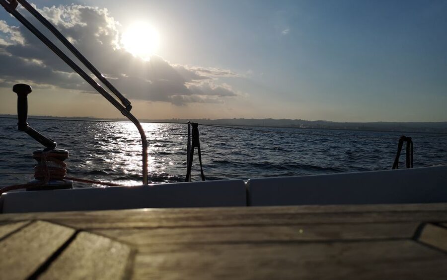 Catania: Guided Sunset Sailing Trip with Aperitif & Prosecco - What to bring for a comfortable evening