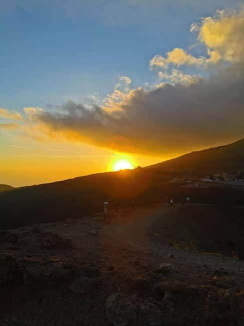 Catania: Mount Etna Sunset Trekking with Wine Tasting - Why this Etna outing feels different from a standard sightseeing trip