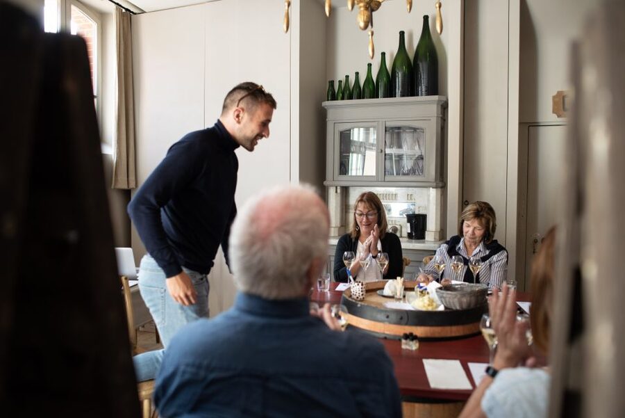 Champagne: Champagne Tasting Class with Lunch - The tasting class makes Champagne less mysterious