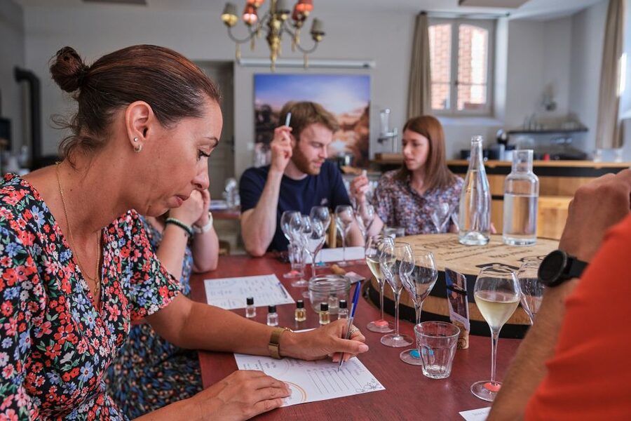 Champagne: Champagne Tasting Class with Lunch - Côteaux Champenois and Ratafia add local character