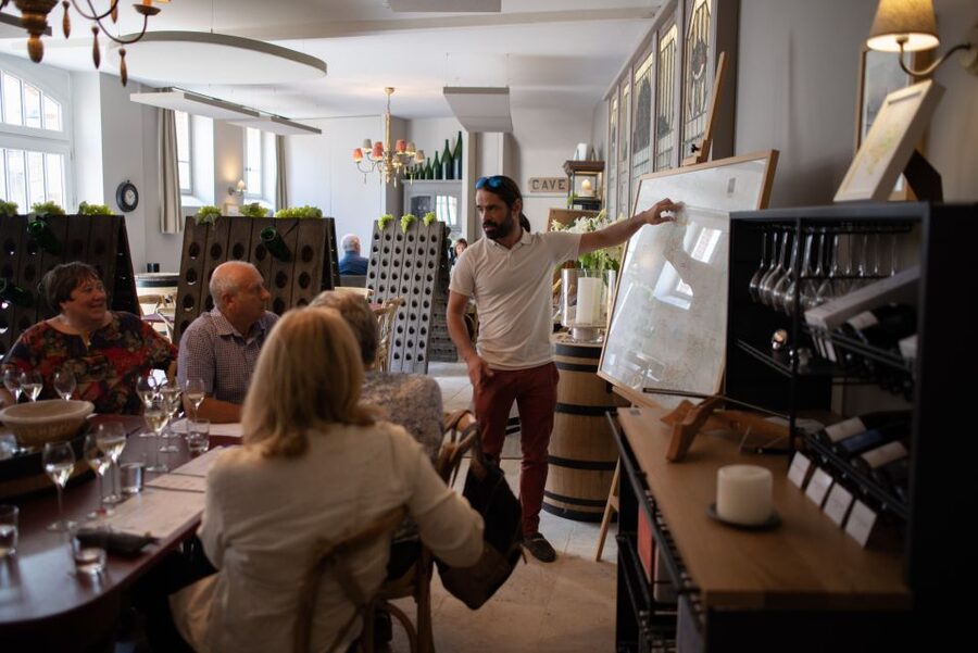 Champagne: Champagne Tasting Class with Lunch - Blind tasting three small-producer Champagnes