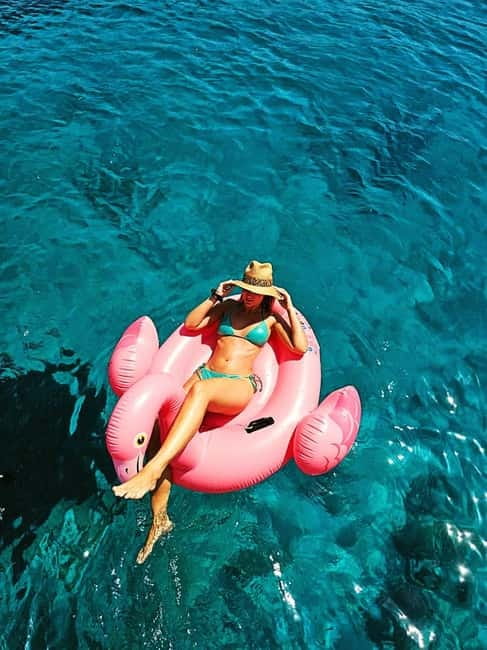 Chania Old Port:Luxury Sunset Catamaran Cruise with Prosecco - Who will enjoy this Chania sunset cruise?